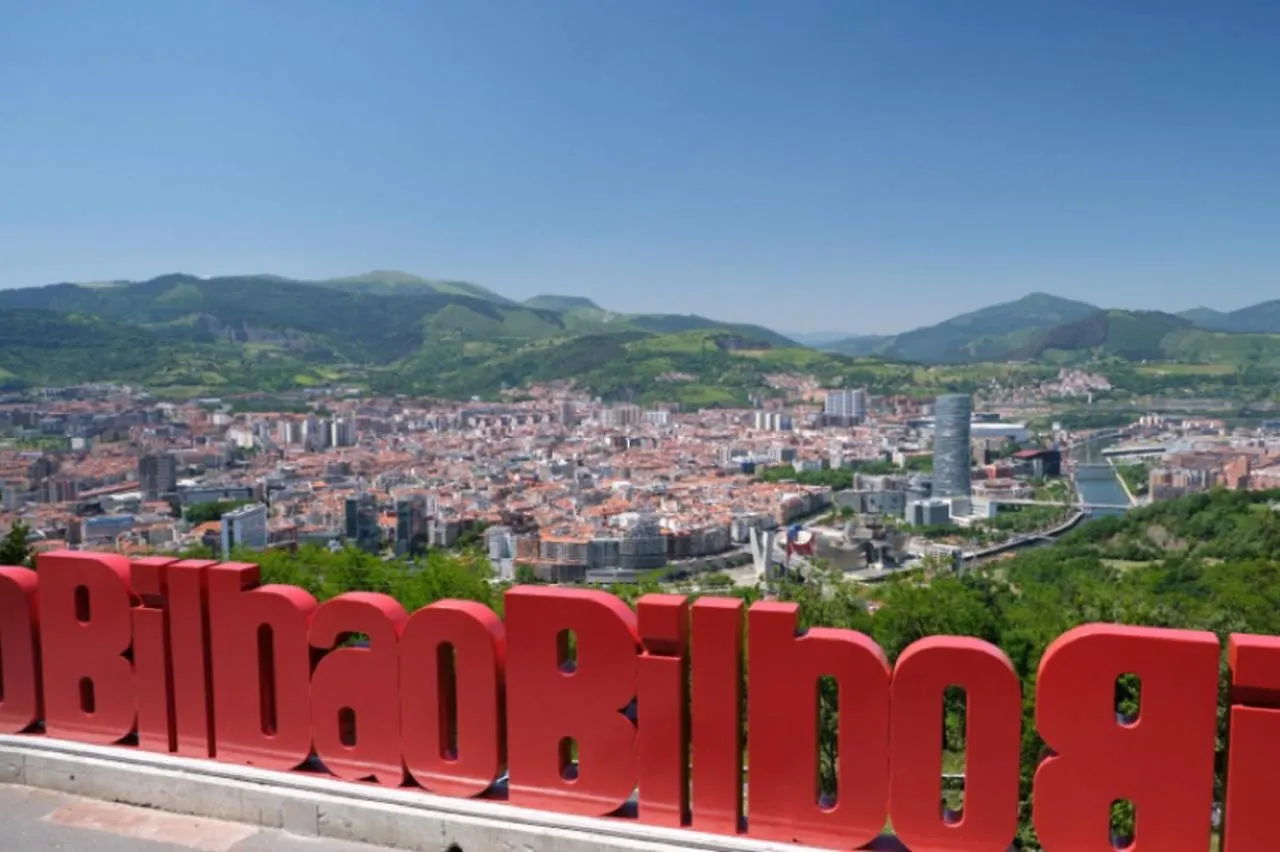 Apartment Apartamento Portugalete Gran Bilbao 3 Dormitorios - 3 Bedrooms